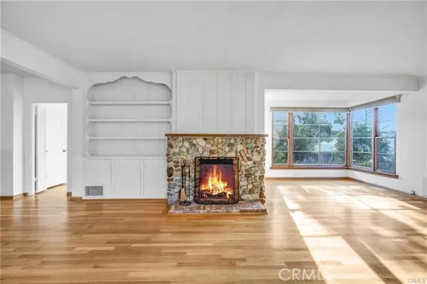 2007 Glenneyre Street, Laguna Beach, CA 92651