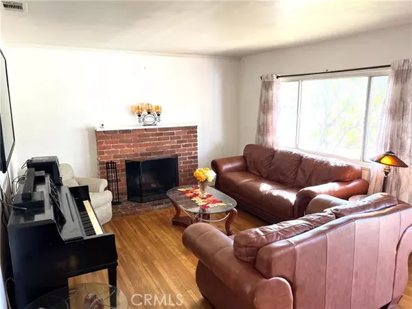 Covina, CA 91722,565 E Benbow Street