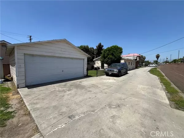 Bell Gardens, CA 90201,5720 Live Oak Street