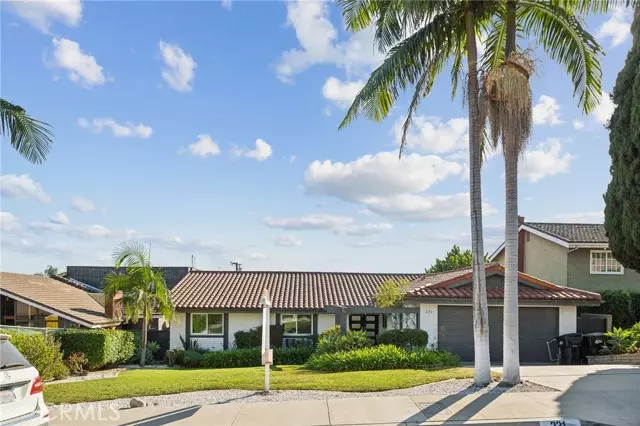 Montebello, CA 90640,221 E Los Amigos Ave