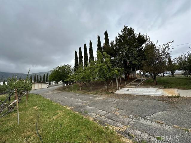 23171 Woodford Tehachapi Road, Tehachapi, CA 93561