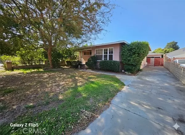 7407 Densmore Avenue, Van Nuys (los Angeles), CA 91406