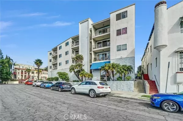 Long Beach, CA 90803,3707 E Livingston Drive #403