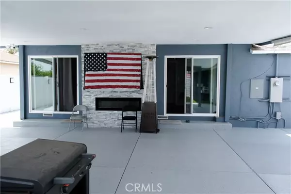 North Hollywood (los Angeles), CA 91605,8118 Gentry Avenue