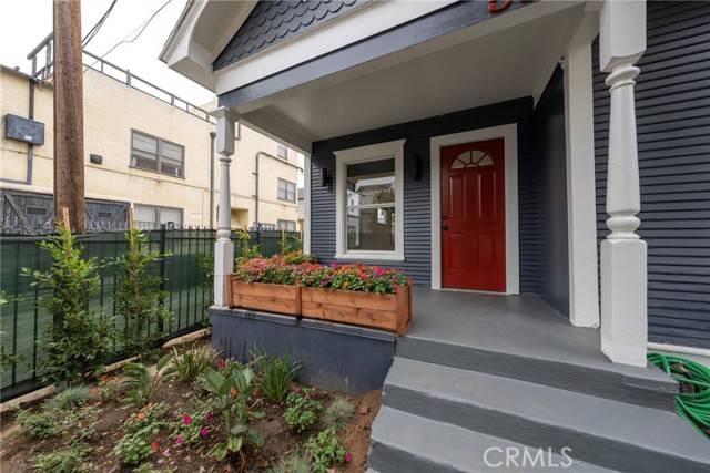 532 W 5th Street, Long Beach, CA 90802