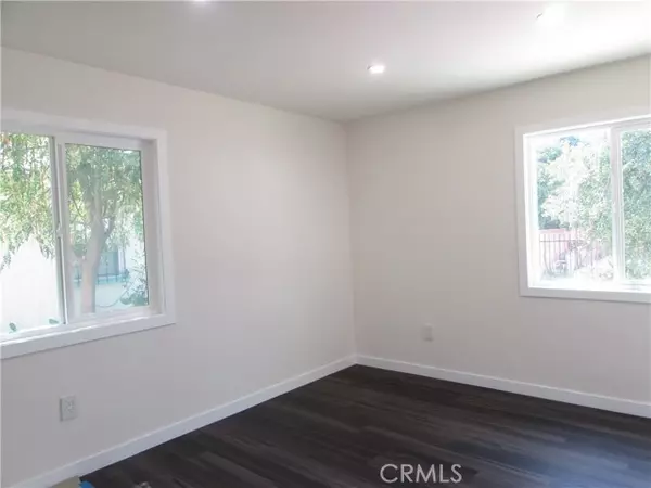 Compton, CA 90221,1608 E Queensdale Street