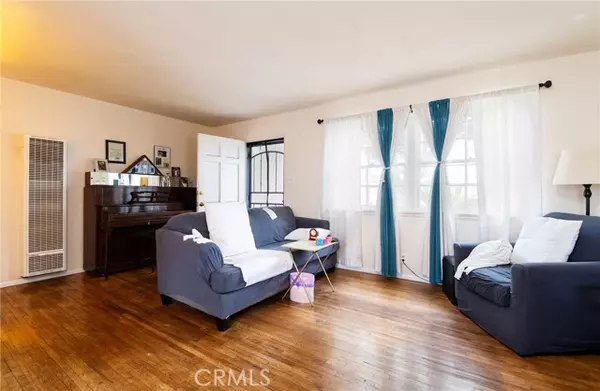Pico Rivera, CA 90660,7645 Manzanar