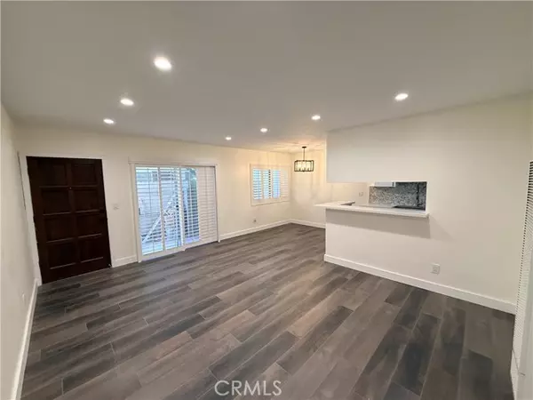 Los Angeles, CA 90025,1522 S Centinela #101