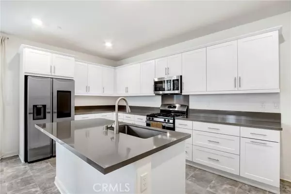 Fontana, CA 92336,16126 Cannoli Court #3