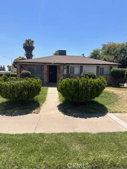 284 E Clinton Avenue, Atwater, CA 95301