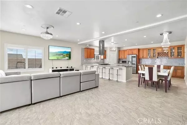 San Bernardino, CA 92407,5491 N Pinnacle Lane