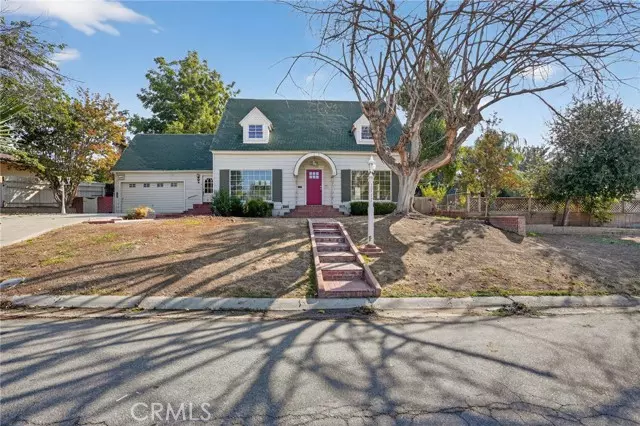 Bakersfield, CA 93306,1717 Locust Ravine