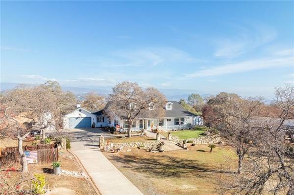 41761 John Muir Drive, Coarsegold, CA 93614