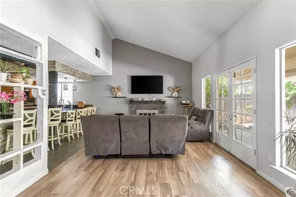 Fresno, CA 93725,4883 E Geary Street