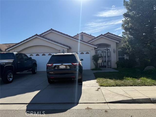 528 Fair Oak Avenue, Madera, CA 93637