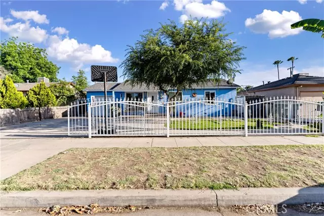 4776 E Lowe Avenue, Fresno, CA 93702