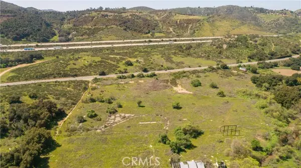 Escondido, CA 92026,29255 Champagne Boulevard