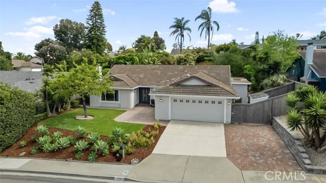 729 Crest Drive, Encinitas, CA 92024