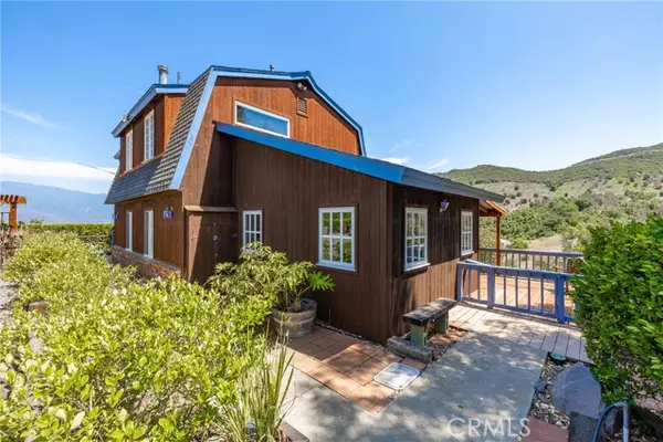 Fallbrook, CA 92028,335 Rainbow Crest