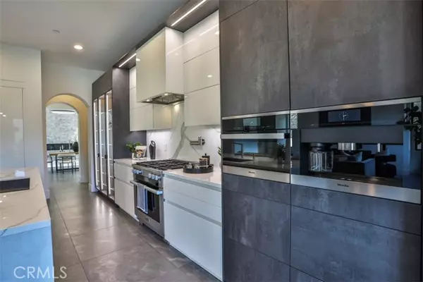 Temecula, CA 92590,43698 De Luz