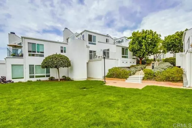 Solana Beach, CA 92075,351 LONGDEN