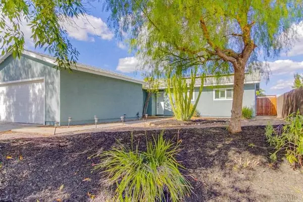 8820 Greenbrook Way, Santee, CA 92071