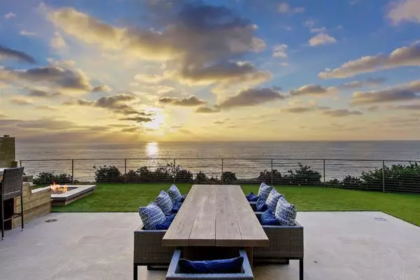 215 Pacific Avenue, Solana Beach, CA 92075