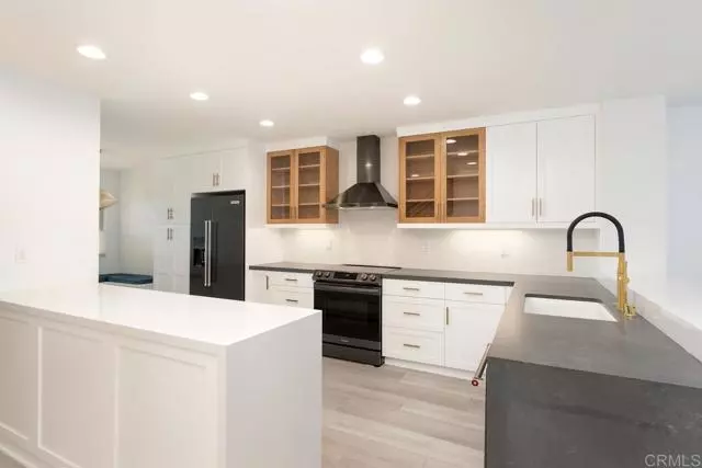 Solana Beach, CA 92075,135 S Sierra Avenue #25