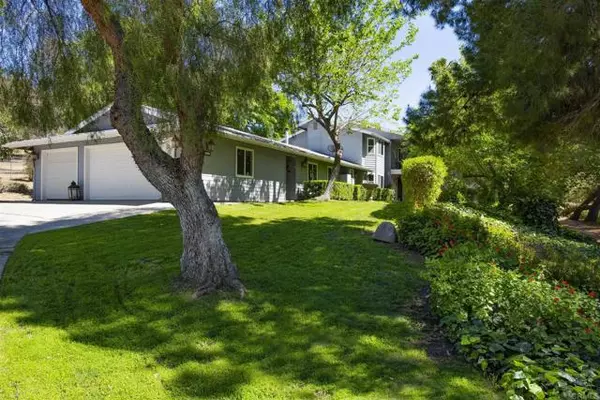 402 Feghali Rd, Ramona, CA 92065