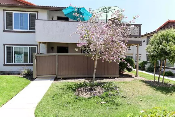9872 Shirley Gardens Dr. #7, Santee, CA 92071