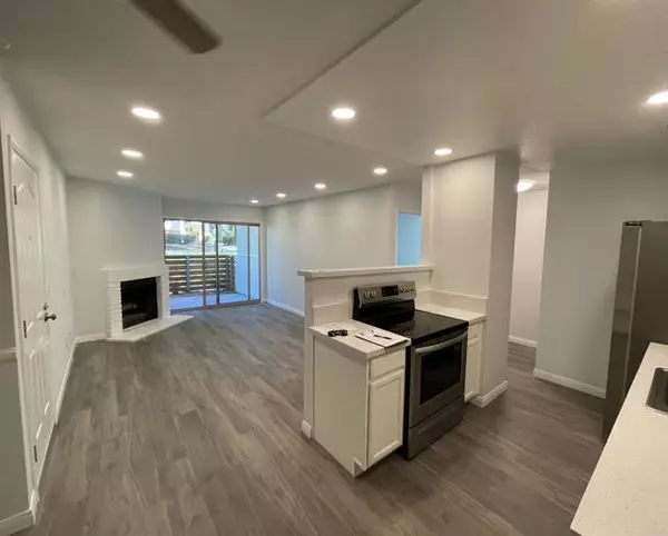 1810 S El Camino Real #101, Encinitas, CA 92024