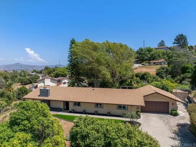 1109 Via La Cuesta, Escondido, CA 92029