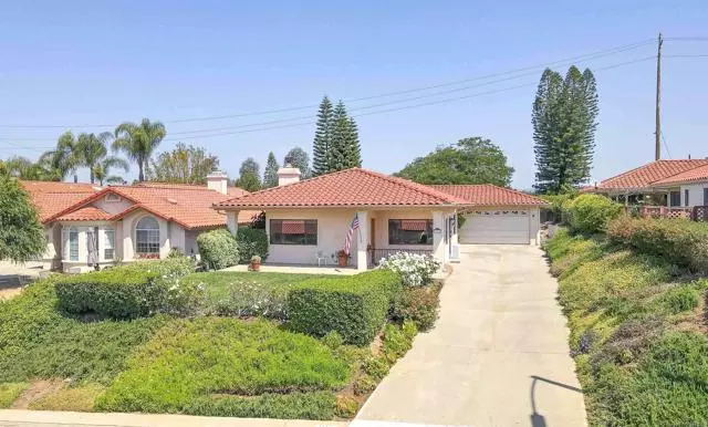 Fallbrook, CA 92028,1114 N CRESCENT RIDGE