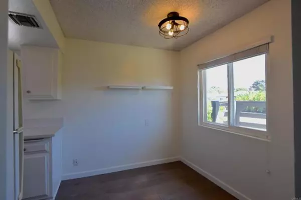 Encinitas, CA 92024,748 Teaberry Street