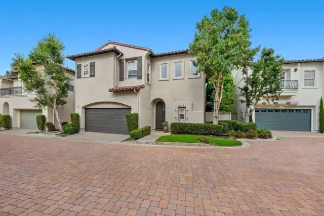 Carlsbad, CA 92011,7009 Surfbird Circle