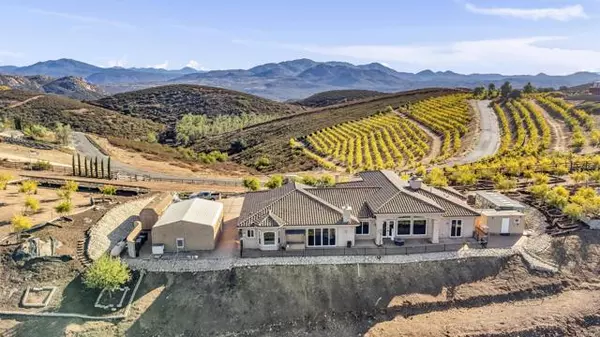 24848 Starlight Mountain Rd, Ramona, CA 92065