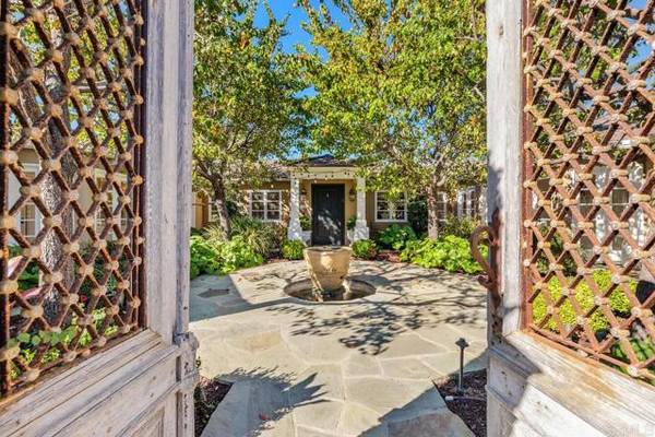 5499 Avenida Maravillas, Rancho Santa Fe, CA 92067