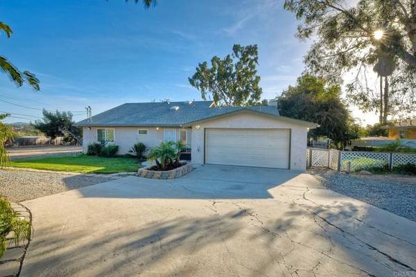 839 Rose Drive, Vista, CA 92083