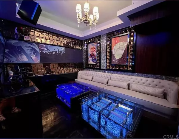 San Diego, CA 92111,4344 Convoy St