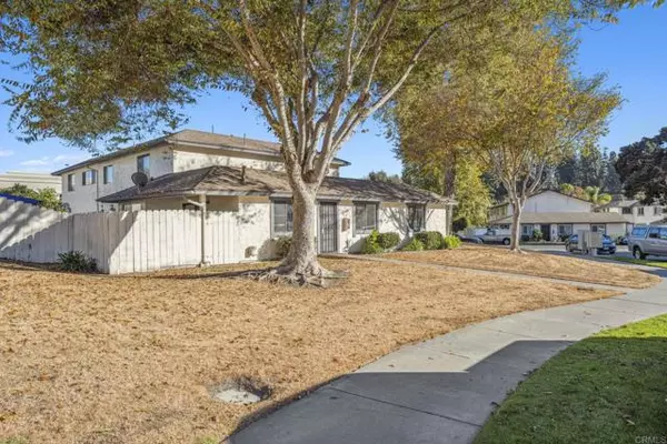 Oceanside, CA 92056,3422 Del Este Way