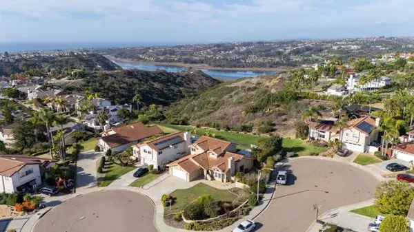 1394 Bonnie Bluff Circle, Encinitas, CA 92024