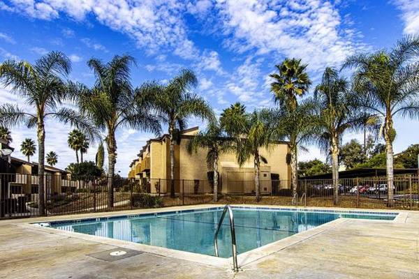 1050 Rock Springs Rd #217, Escondido, CA 92026