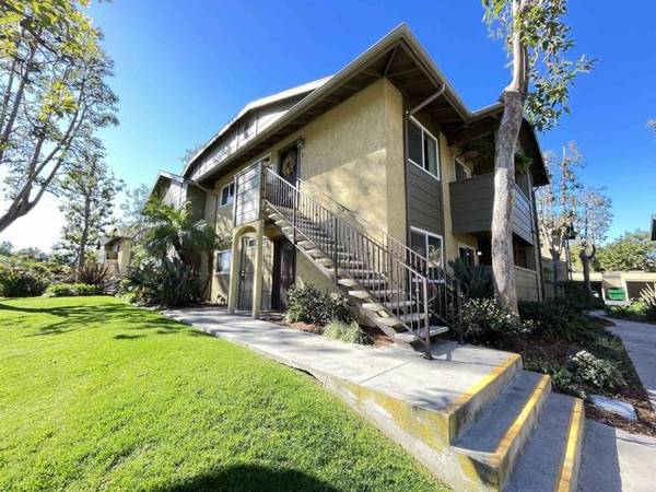 176 Avenida Descanso #E, Oceanside, CA 92057