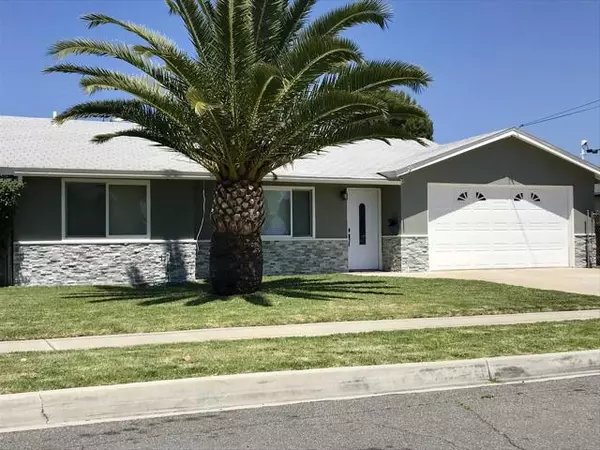 738 Mills Street, Escondido, CA 92027