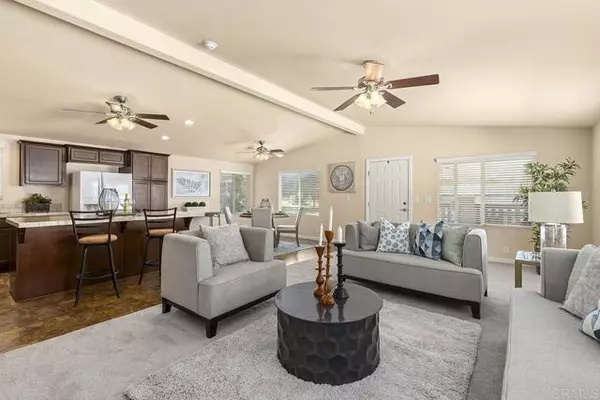 525 W El Norte Parkway #39, Escondido, CA 92026