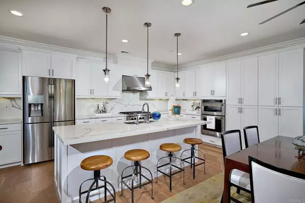 647 Manzanita Lane, Encinitas, CA 92024