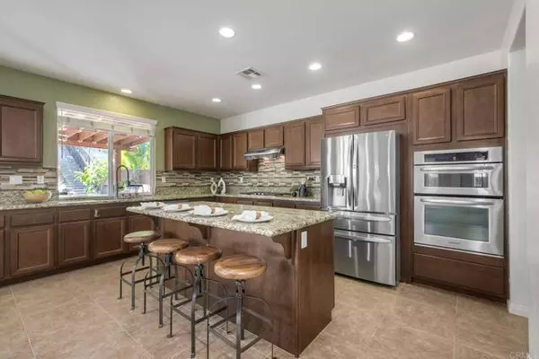 1140 Parkview Dr, Oceanside, CA 92057