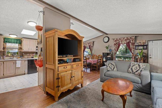 Escondido, CA 92027,1380 Oak Hill Drive #30