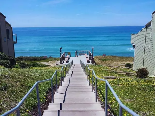 Encinitas, CA 92024,1743 Kennington