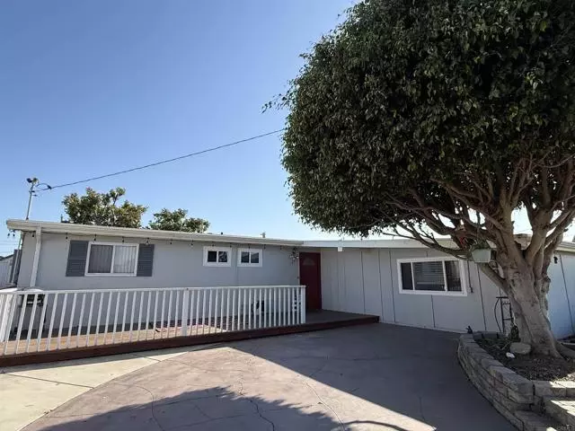 Imperial Beach, CA 91932,747 Holly Avenue